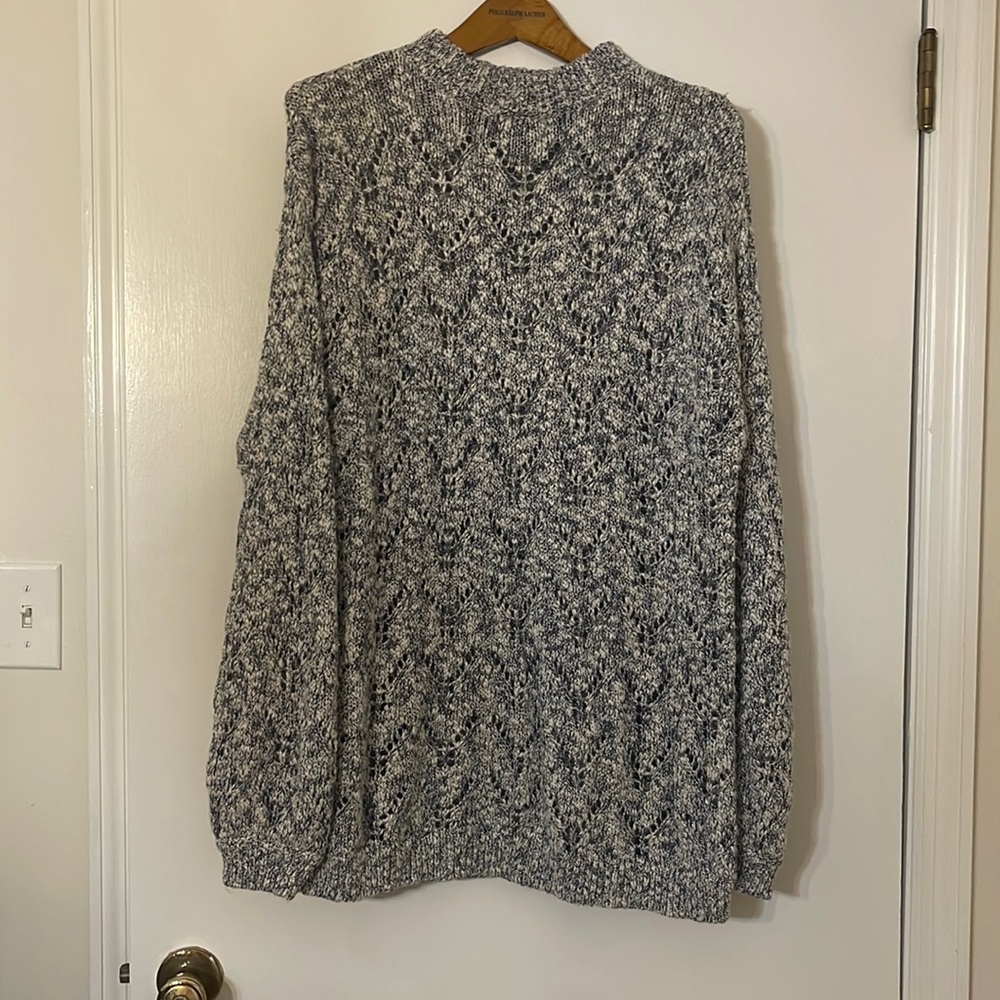 Mimi Maternity medium white and navy/grey sweater; band at bottom; oversized